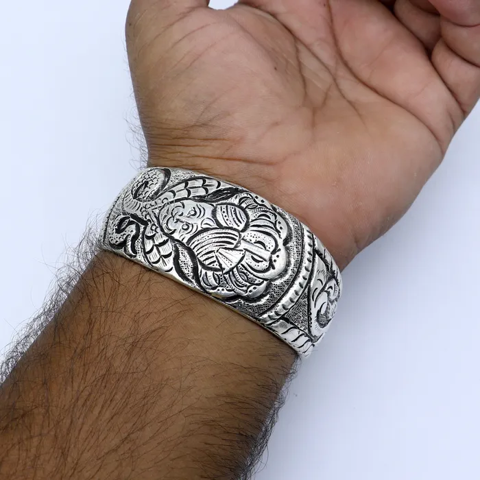 925 sterling silver handmade vintage deity design bangle bracelet kada tribal jewelry cuff239 TRIBAL ORNAMENTS Bracelets 925 sterling silver handmade vintage deity design bangle bracelet kada tribal jewelry cuff239 TRIBAL ORNAMENTS Bracelets