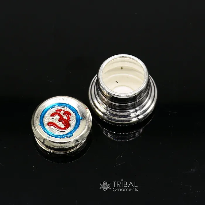 999 pure silver trinket box kajal box brides round shape box Aum design box container tobacco box eyeliner Sindur box gifting stb804 TRIBAL ORNAMENTS Rings 999 pure silver trinket box kajal box brides round shape box Aum design box container tobacco box eyeliner Sindur box gifting stb804 TRIBAL ORNAMENTS Rings