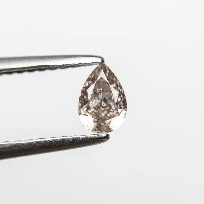 Earrings 034ct 535x356x235mm I1 Fancy PinkBrown Pear Brilliant 2411901 Misfit Diamonds