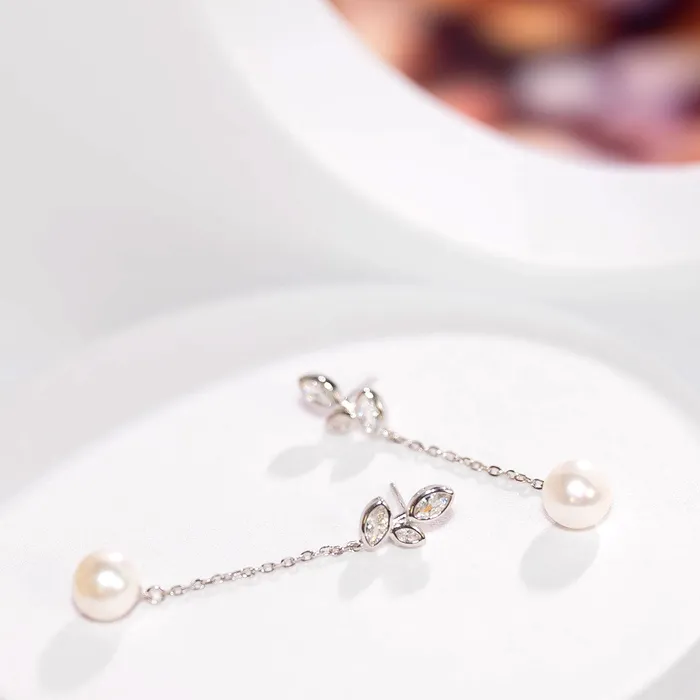 Earrings Elegant Freshwater Pearl Earrings WE00288 GARDENS Pearly Lustre