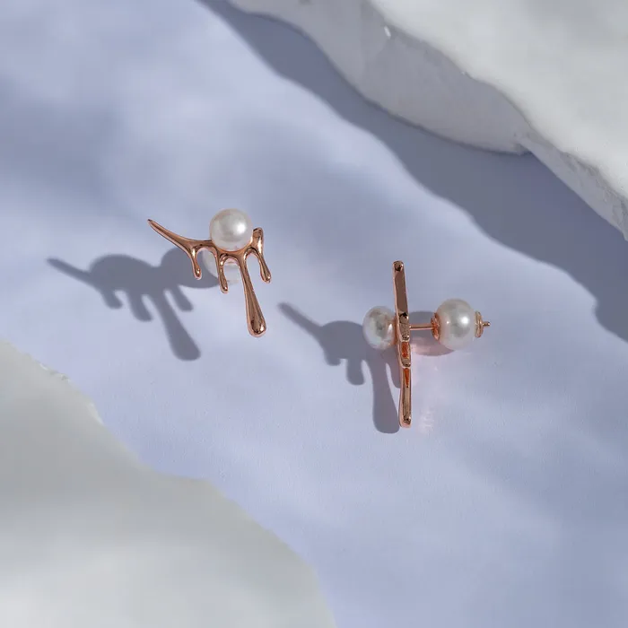 Earrings Pearly Lustre Freshwater Pearl Earrings WE00593 FLUID