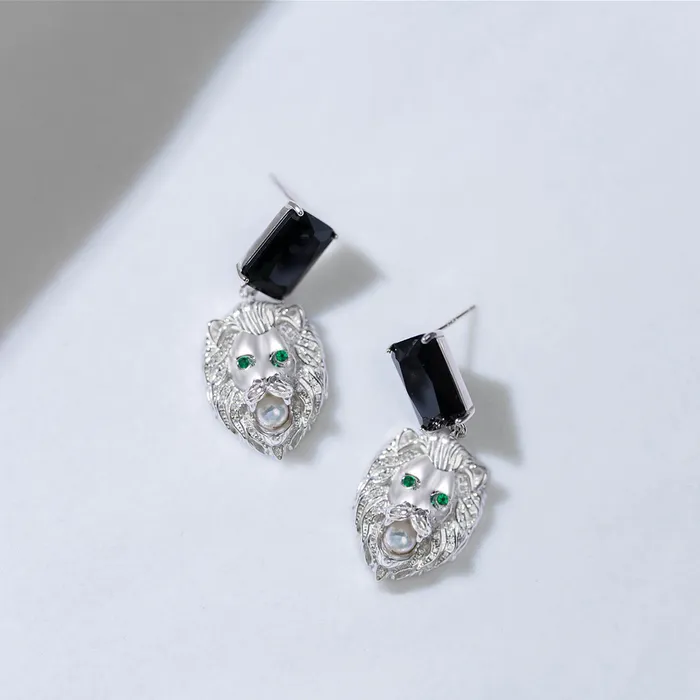 Earrings Pearly Lustre Merlion Freshwater Pearl Earrings WE00213 New Yorker
