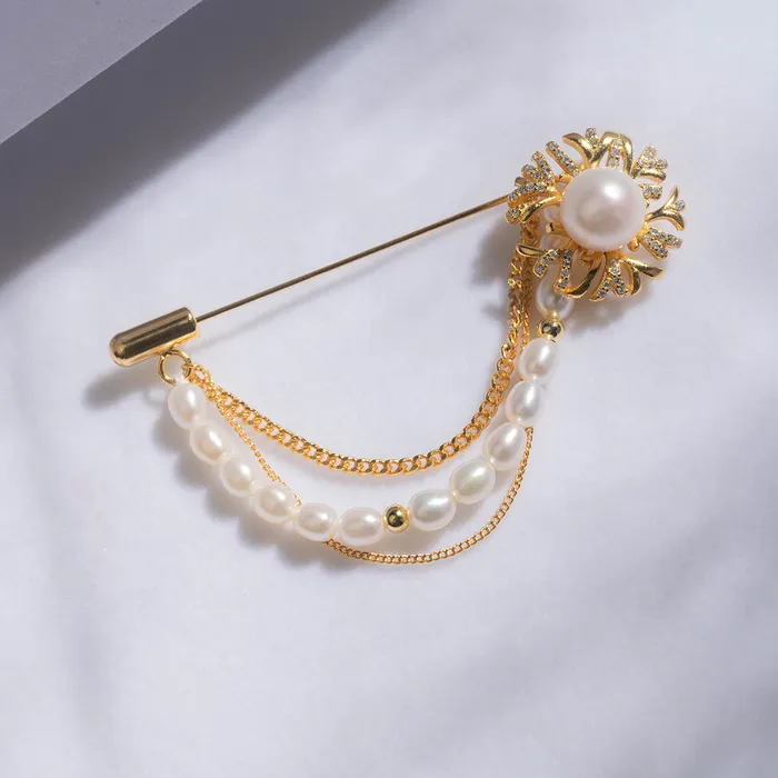 Elegant Freshwater Pearl Brooch WC00053 GARDENS Pearly Lustre Earrings