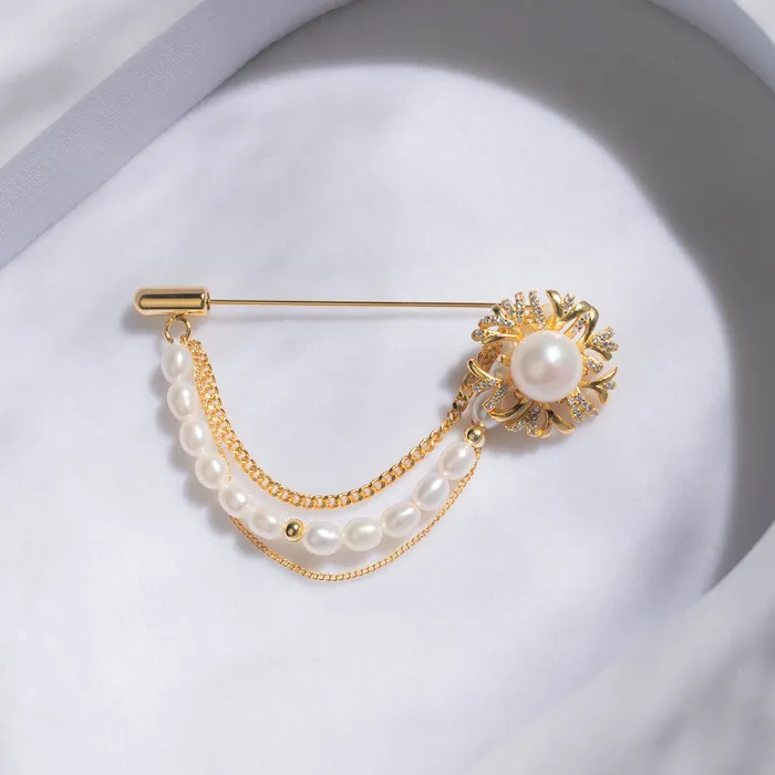 Elegant Freshwater Pearl Brooch WC00053 GARDENS Pearly Lustre Earrings