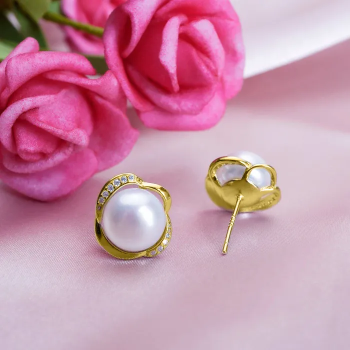 Pearly Lustre Elegant Freshwater Pearl Earrings WE00356 Earrings