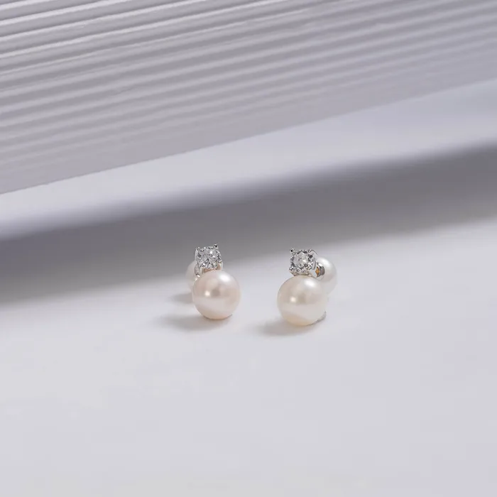 Pearly Lustre Elegant Freshwater Round Pearl Earrings WE00412 Earrings